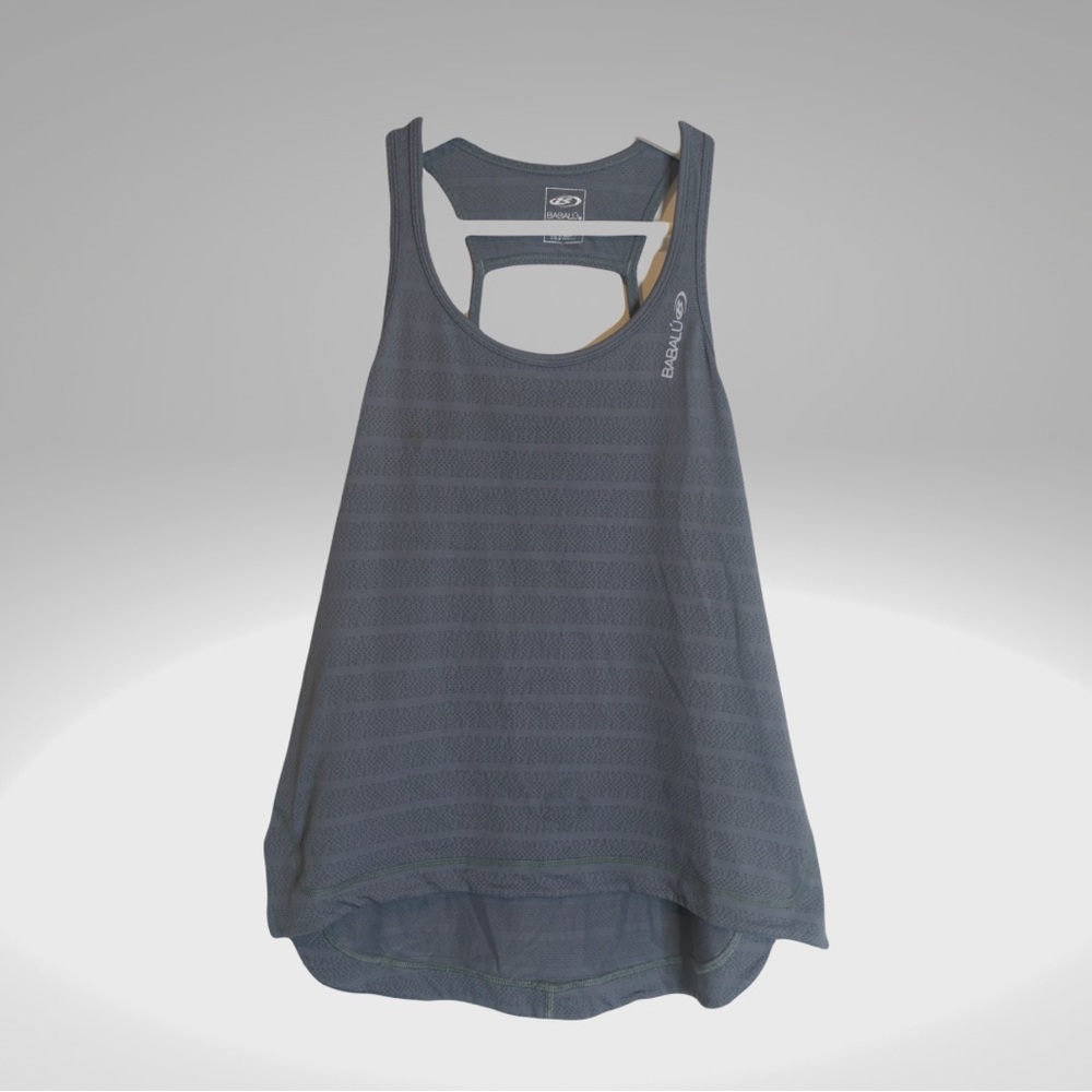 Colombian luxury brands, Babalu gray sports top.